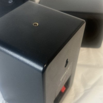 KLH 9706 Home Audio Systems 1 Center Speaker 2 Satellite Speakers