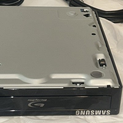 Samsung BD-FM51 BluRay DVD Player w/HDMI Cable Remote TESTED