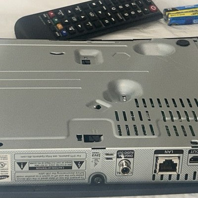 Samsung BD-JM57C Blu-ray DVD Player Wi-Fi Streaming w/ Remote HDMI Cable TESTED