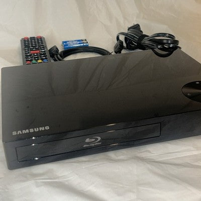 Samsung BD-E5400 Blu-Ray DVD Player WiFi Streaming w/Remote HDMI Cable TESTED