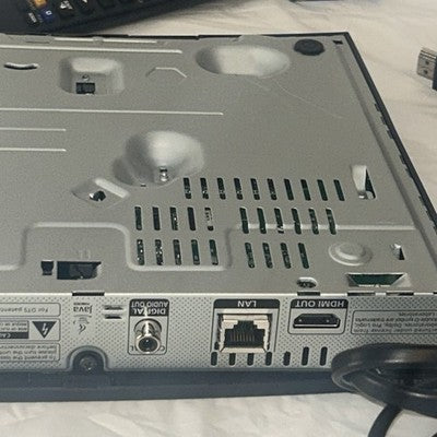 Samsung BD-JM57C Blu-ray DVD Player Wi-Fi Streaming w/ Remote HDMI Cable TESTED